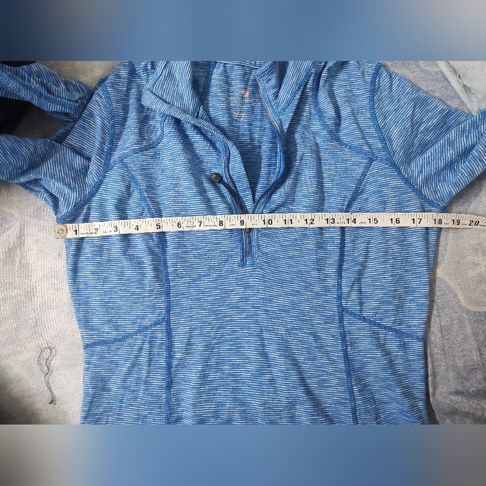 Gym wear Top with zipper & Thumbhole 💙 - Picture 15 of 15